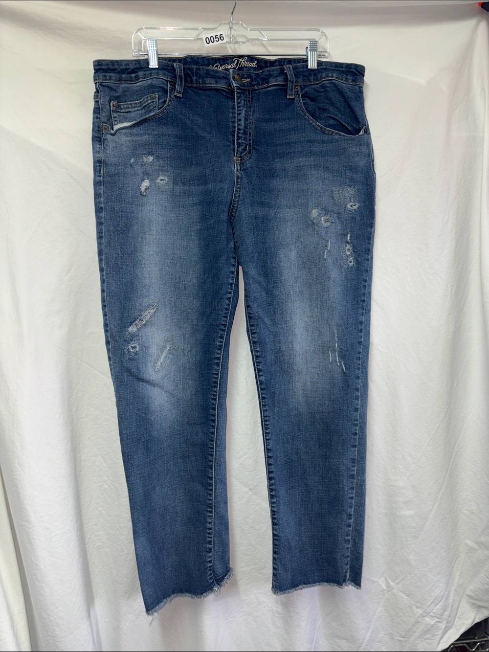 Universal Thread 18 Women's Straight Leg Distressed Blue Jeans #0056